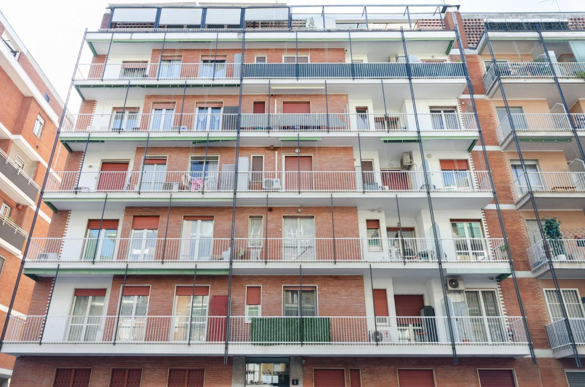 Vivimi Home Fiordalisi Stile & Comfort Vicino Metro Milano Exteriör bild